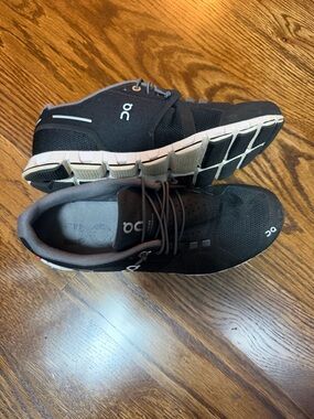 On Running Cloud women’s Running Shoes - Black